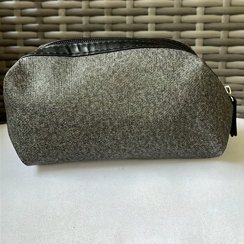 TUMI for Delta Small Toiletries Cosmetic Travel Kit Bag Black Trim  Grey Black